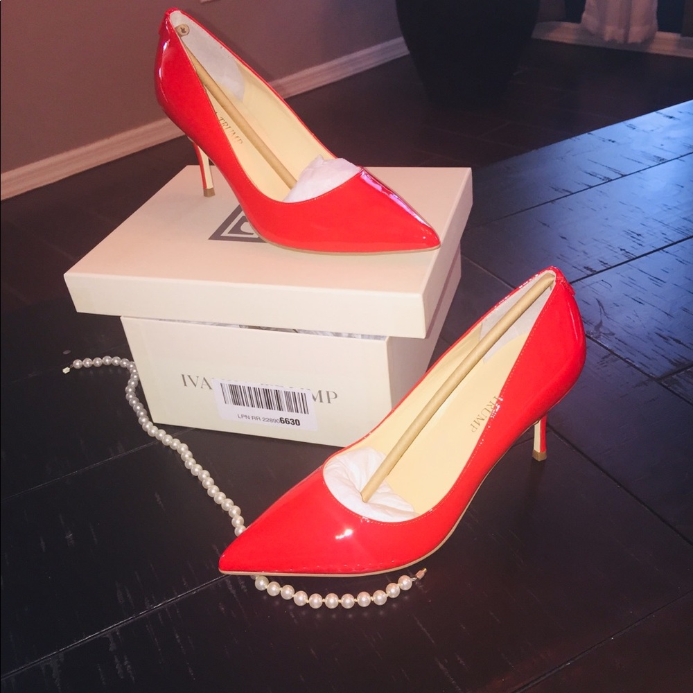 Synthetic sole, memory foam, 100%leather